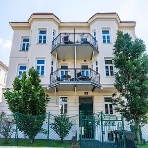 Imperial Schonbrunn Apartmán